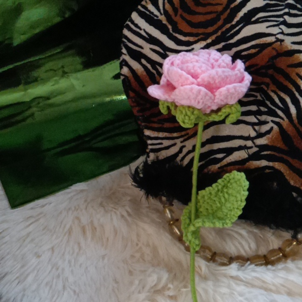 NWT crochet forever flower